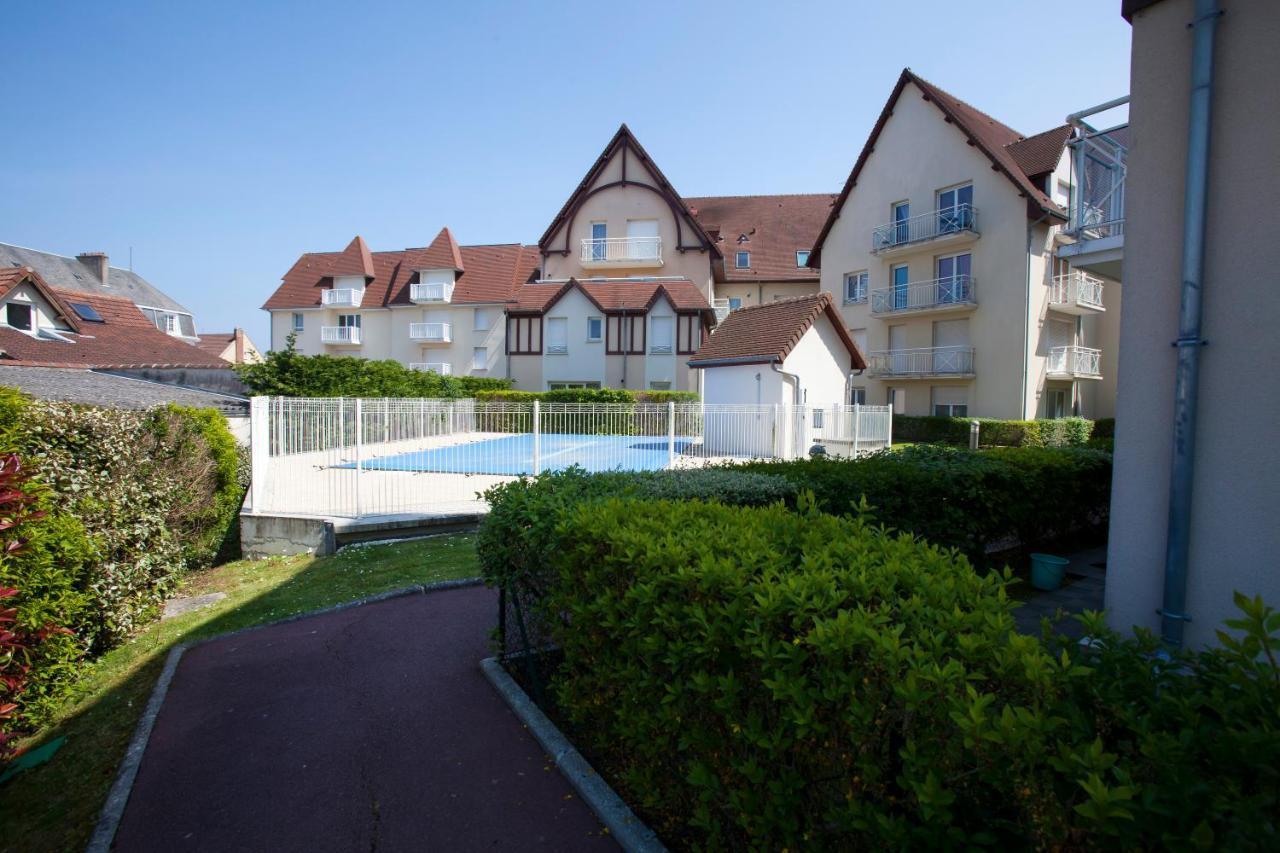 Appart Residence Proche Plage Avec Piscine Et Parking Couvert Prive Мервиль-Франсвиль Экстерьер фото